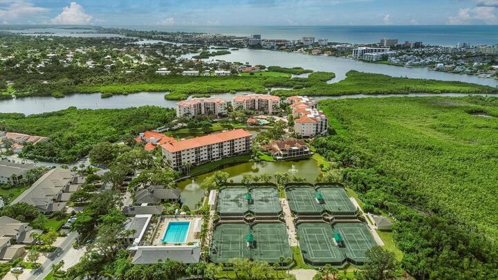 Property Photo: 5408 Eagles Point Circle 102 FL 34231