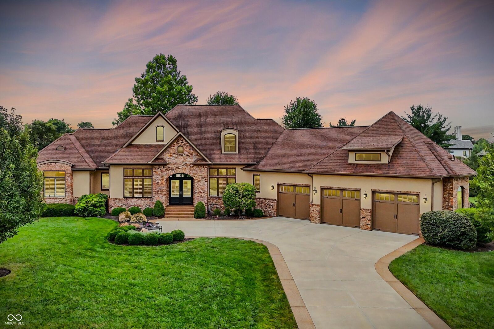 Property Photo: 5871 Claybourne Drive IN 46106