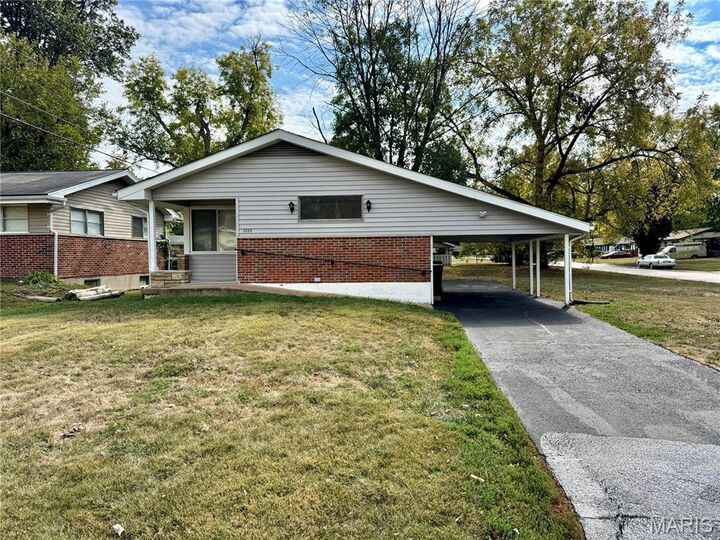 2200 Hollis Drive  St Louis MO 63136 photo