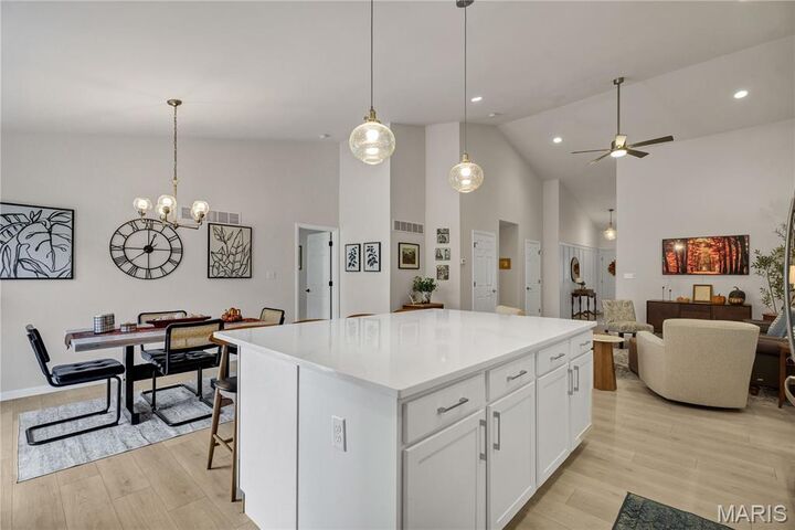 Property Photo: 5312 Lakepath Way MO 63025