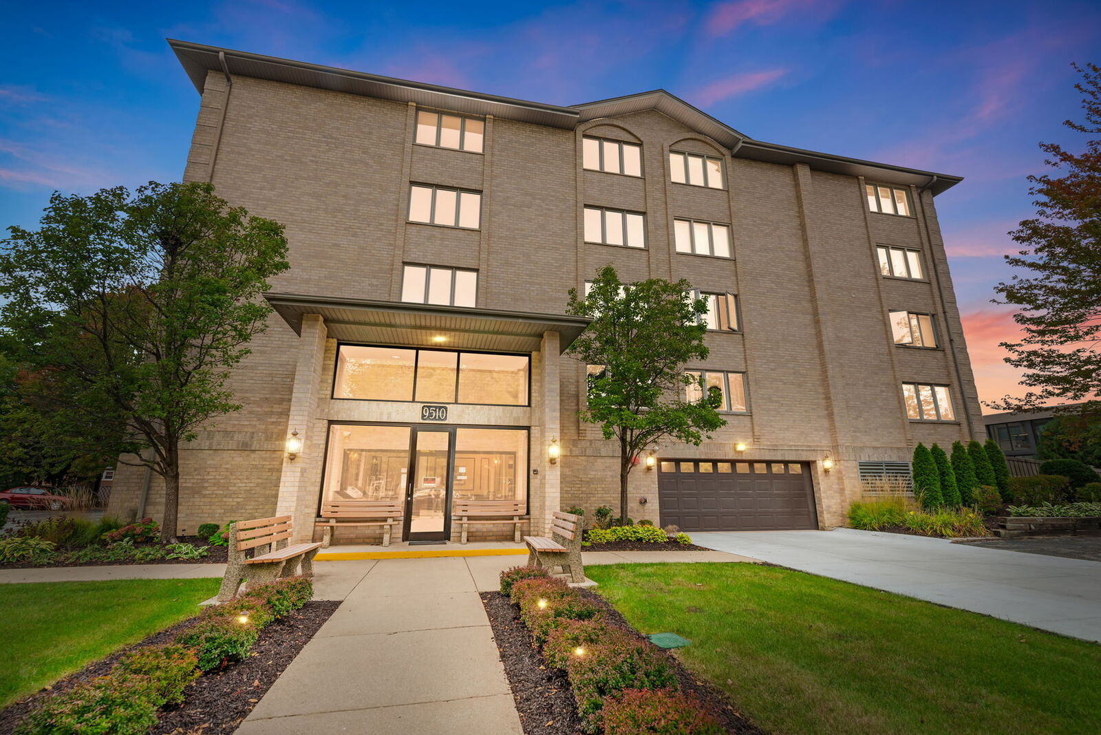 Property Photo: 9510 S Kolmar Avenue 406 IL 60453