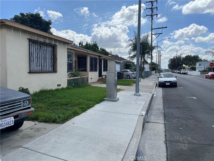 Property Photo: 5514 5514 Loma Vista CA 90270