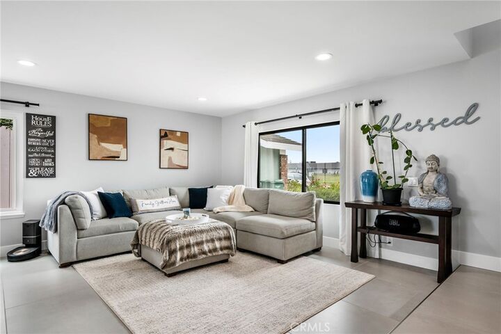 Property Photo: 6611 Crista Palma CA 92647