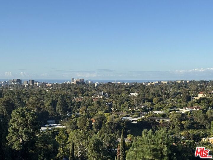 Property Photo:  9926 Beverly Grove Drive  CA 90210 