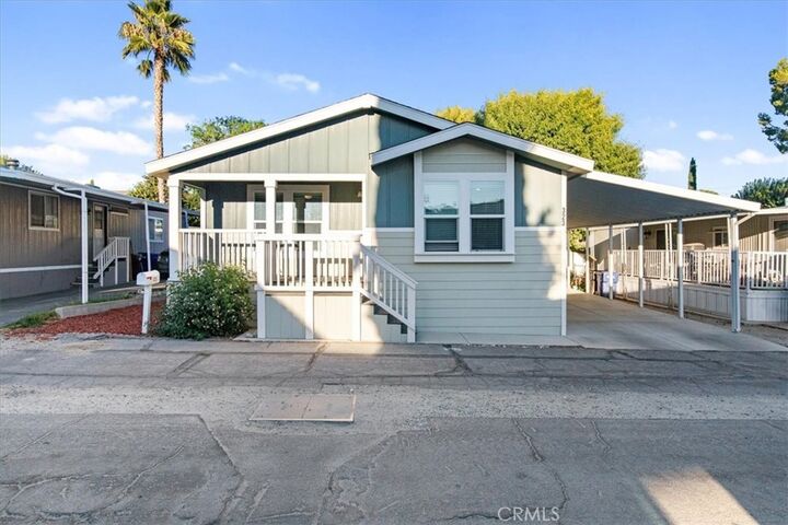 29021 Bouquet Canyon 323  Santa Clarita CA 91390 photo