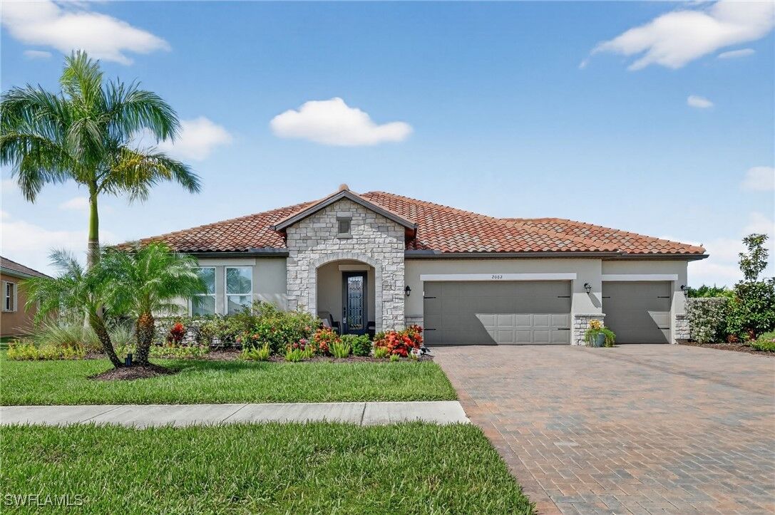 Property Photo: 2082 Grove Drive FL 34120