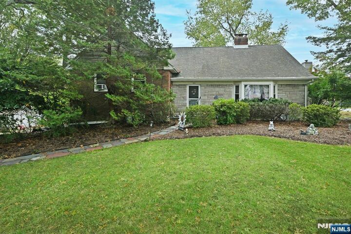 183 Jefferson Avenue  Emerson NJ 07630 photo