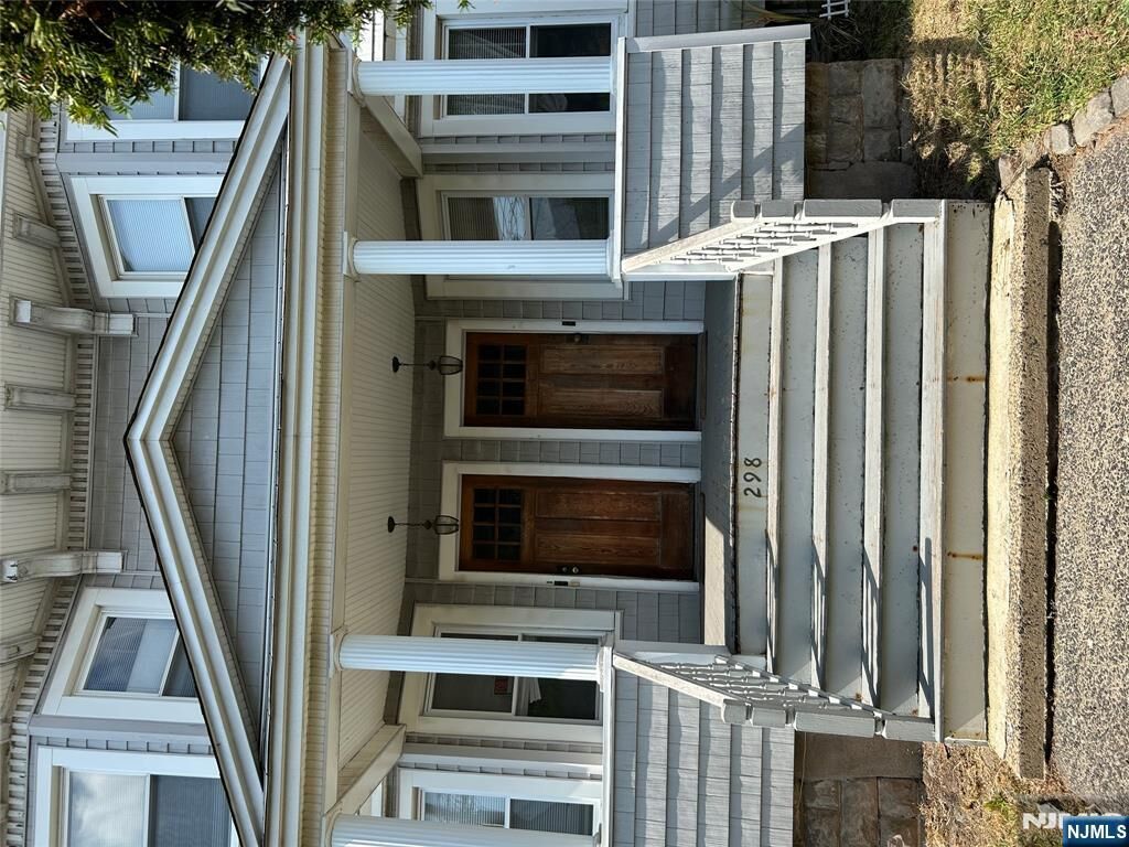 Property Photo:  298 Stewart Avenue 1L  NJ 07032 