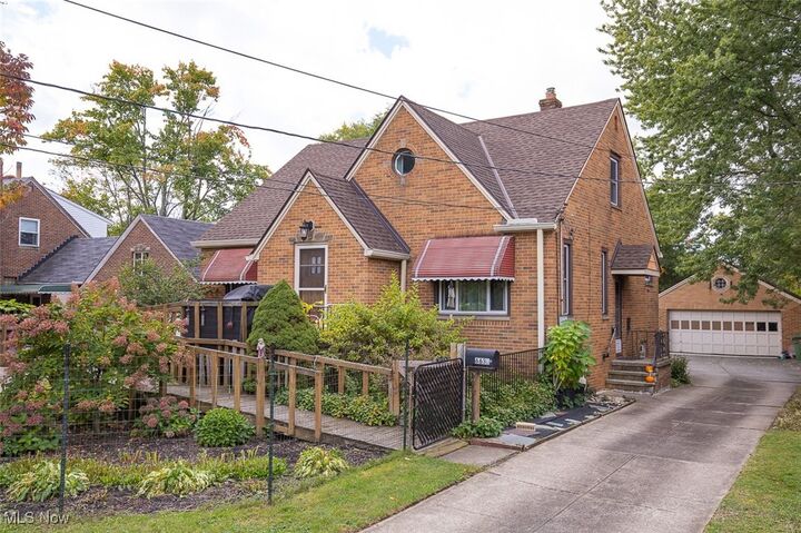 Property Photo: 6630 York Road OH 44130