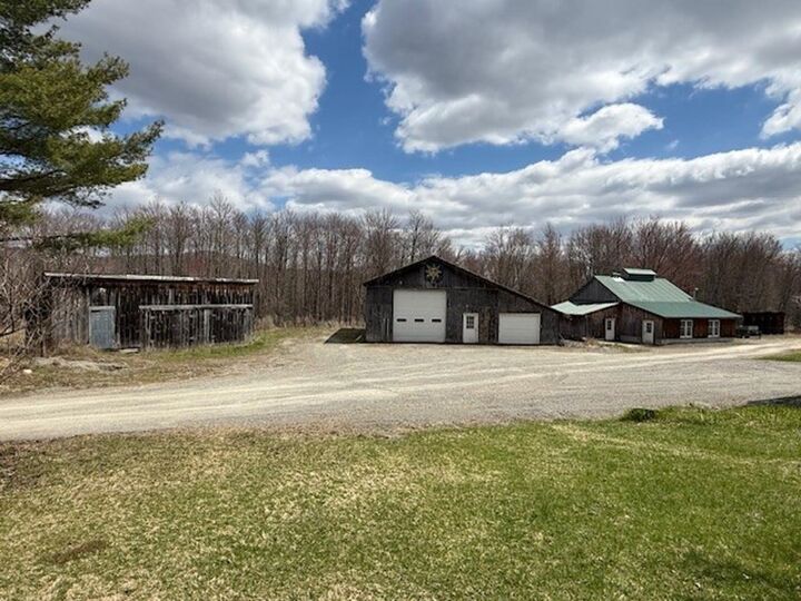 Property Photo: 2334 Pumpkin Village Road VT 05455