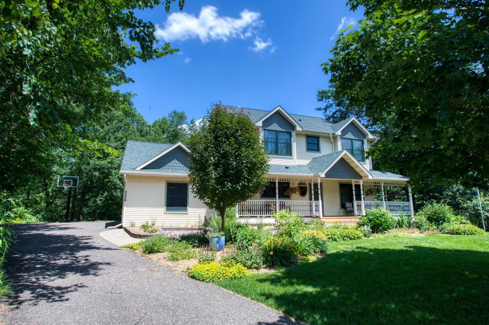 Property Photo: 3350 Staples Place MN 55082