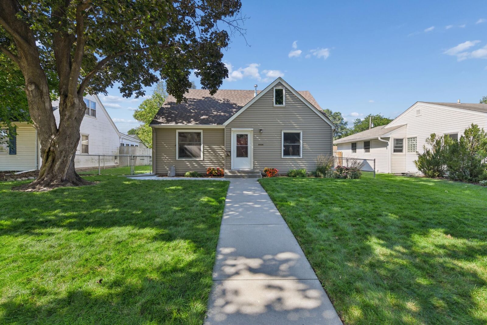 Property Photo: 5936 Queen Avenue S MN 55410