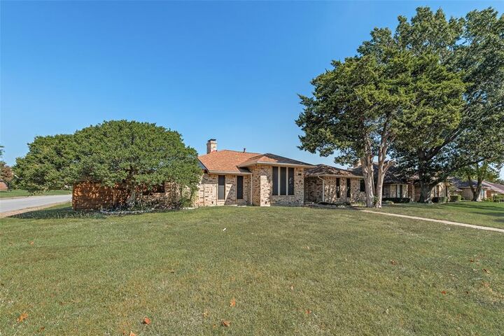 1335 Meadow Ridge  Duncanville TX 75137 photo