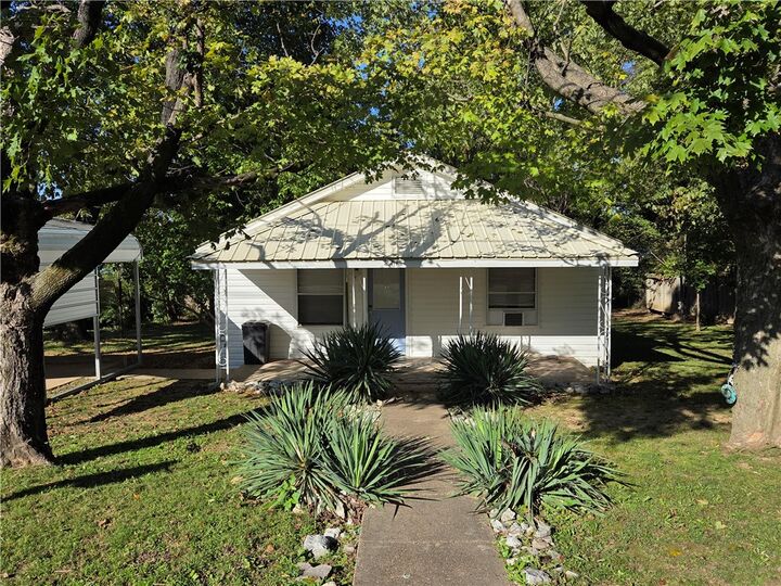 206 McKennon Street  Berryville AR 72616 photo