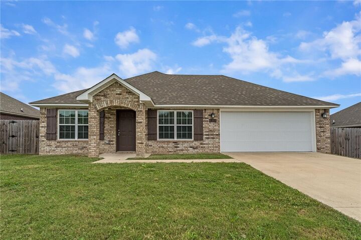 Property Photo:  812 Saddlebrook Street  AR 72734 