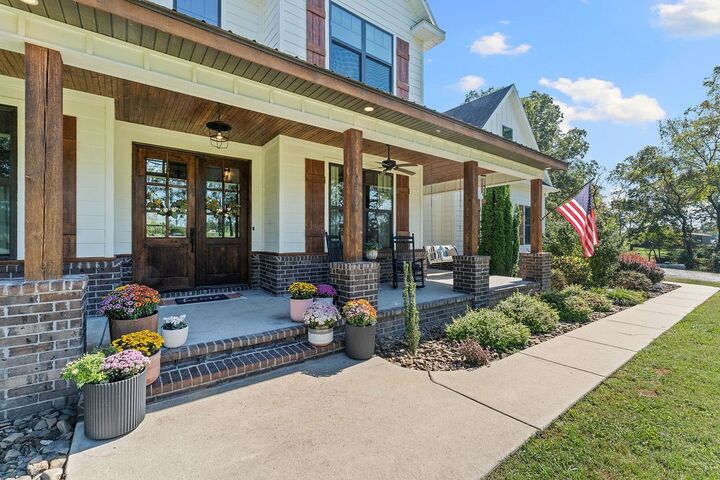 Property Photo: 4205 Rainbow Farm Road AR 72713