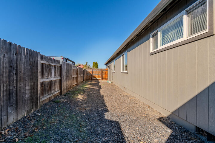 Property Photo: 7540 Rocio Drive OR 97503