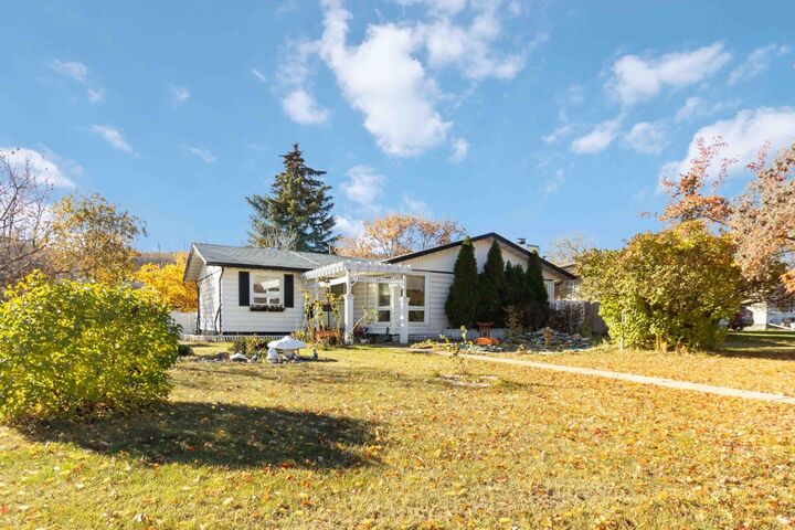 1 Harris Crescent  Fort McMurray AB T9H 1N3 photo