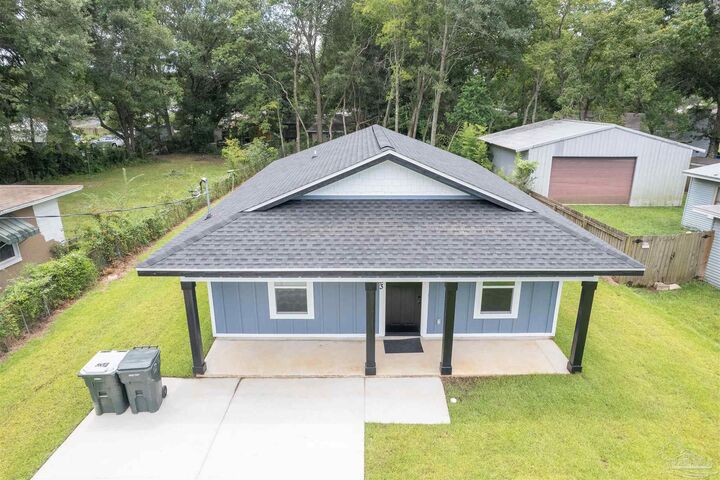 Property Photo: 4953 Martha Ave FL 32506