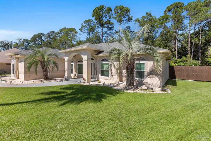 Property Photo: 2083 Juno Cir FL 32526