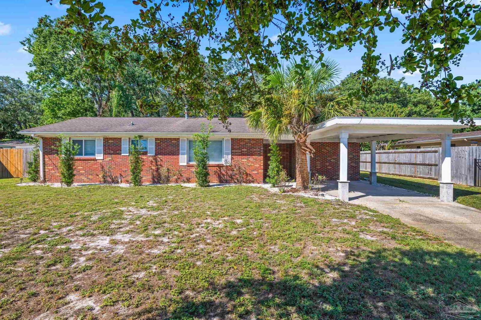 Property Photo:  1125 Bayview Ln  FL 32563