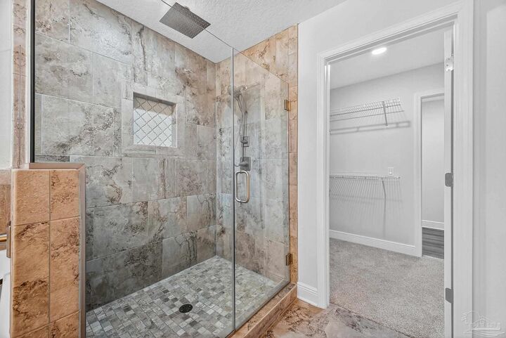 Property Photo: 1825 Peace Ter FL 32533