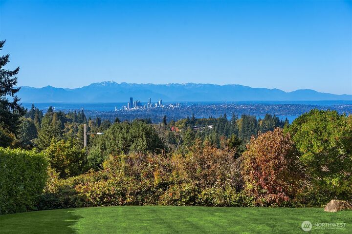 Property Photo: 5030 155th Place SE WA 98006