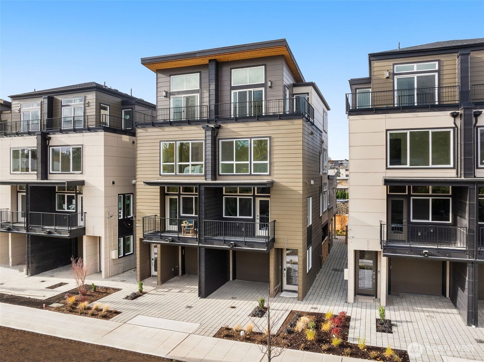 Property Photo: 9211 D Densmore Avenue N WA 98103