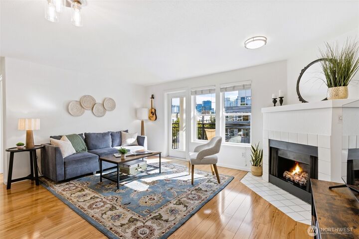 Property Photo: 420 Valley Street 304 WA 98109