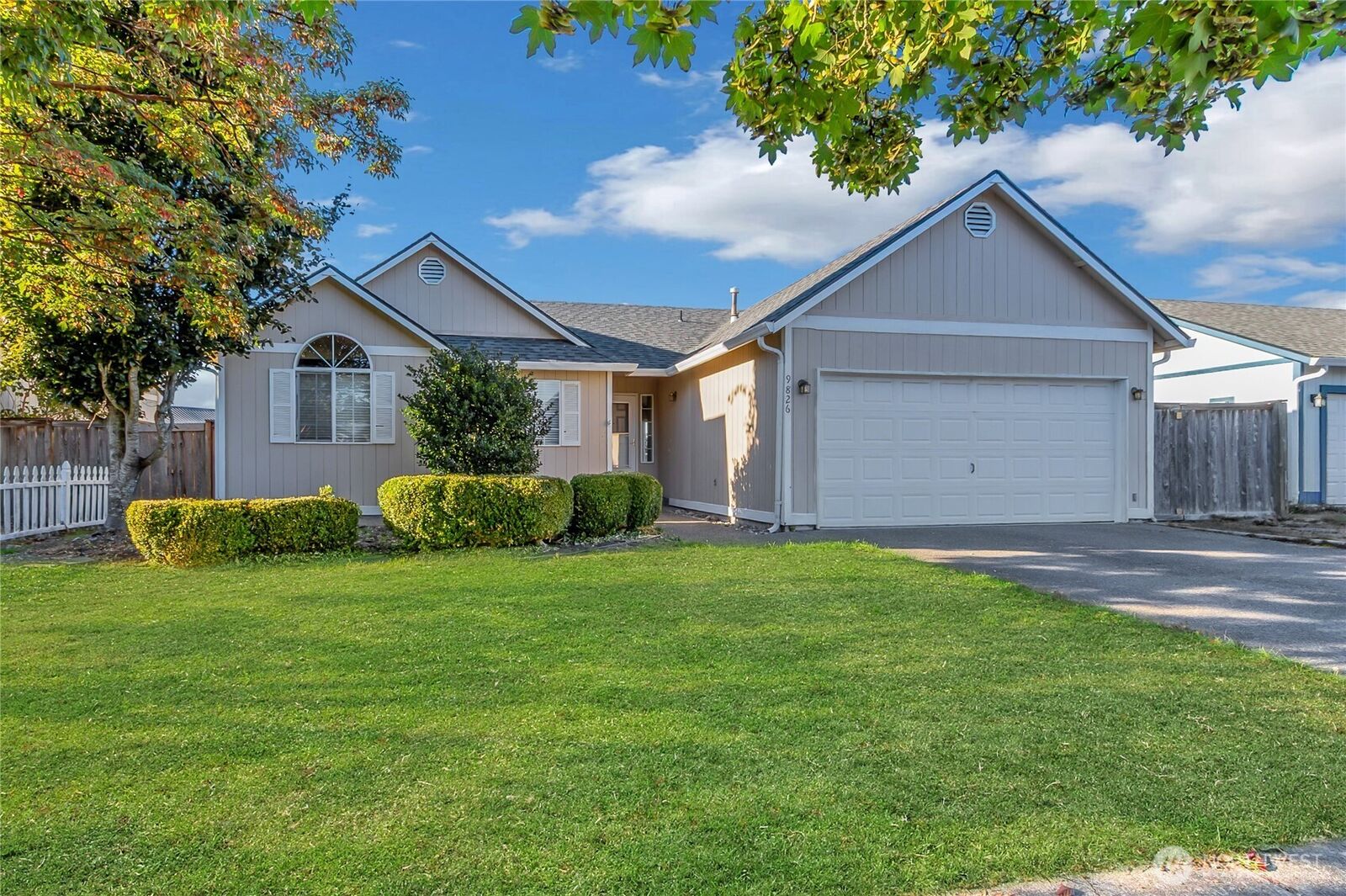 Property Photo: 9826 Donovan Court SE WA 98597