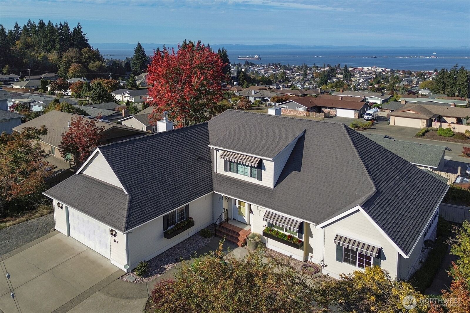 Property Photo: 1345 E Lauridsen Boulevard WA 98362