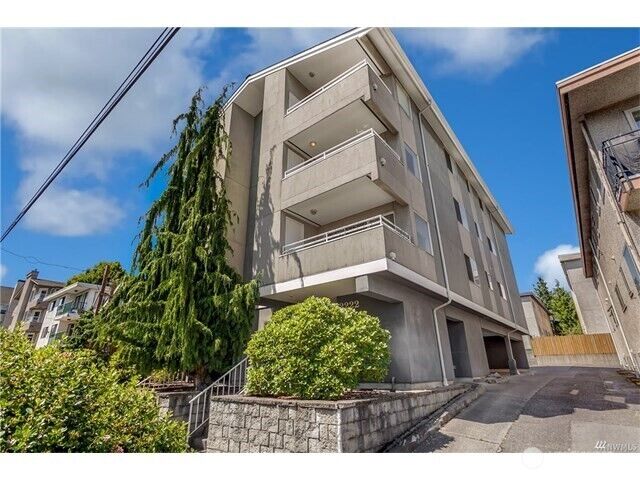 Property Photo: 2222 NW 58th Street 201 WA 98107