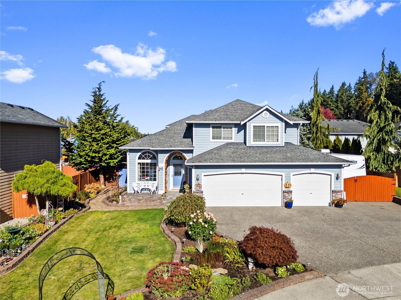 Property Photo:  4609  190th Street NE  WA 98223
