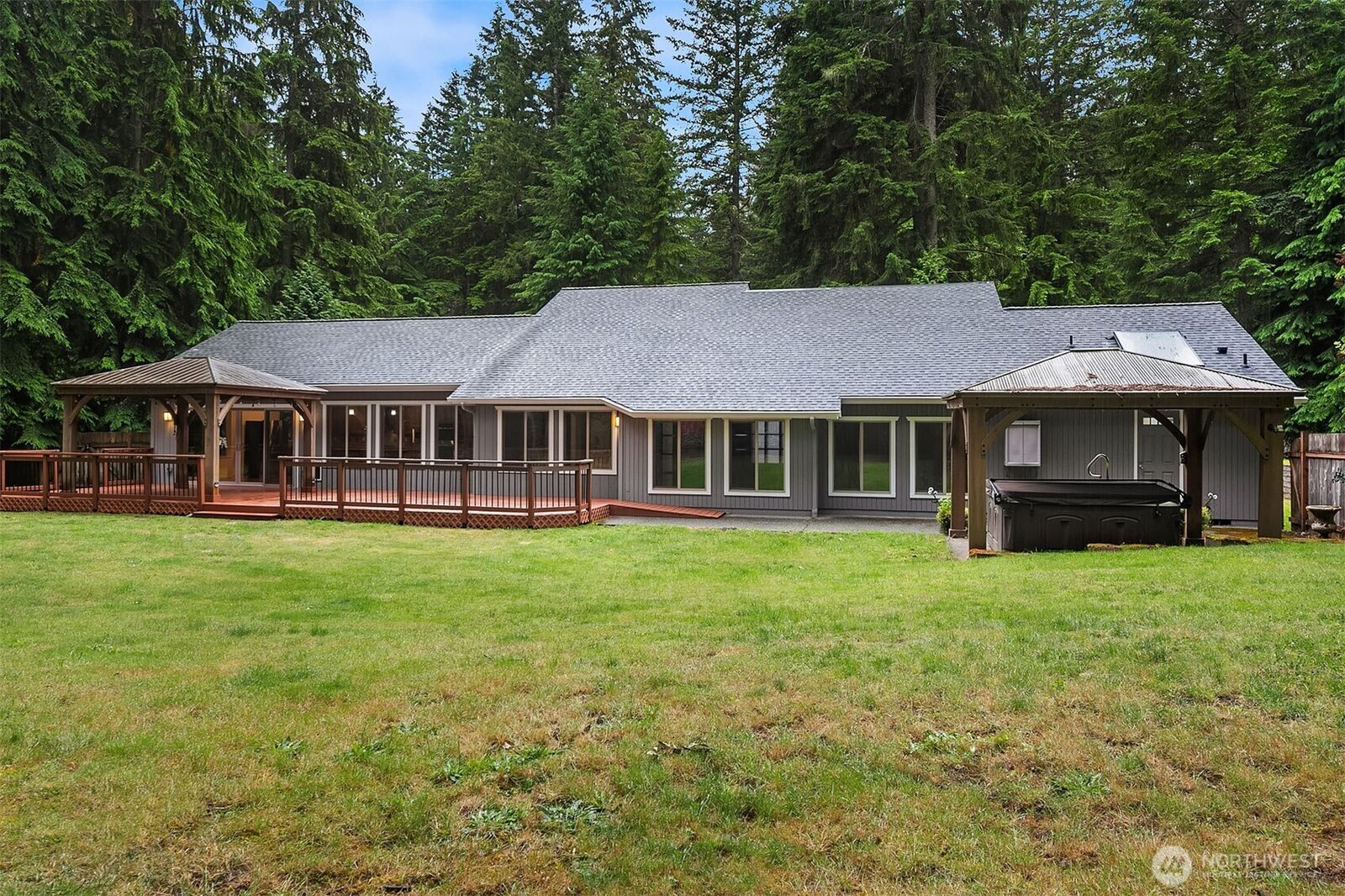 Property Photo:  4218  229th Avenue NE  WA 98053 