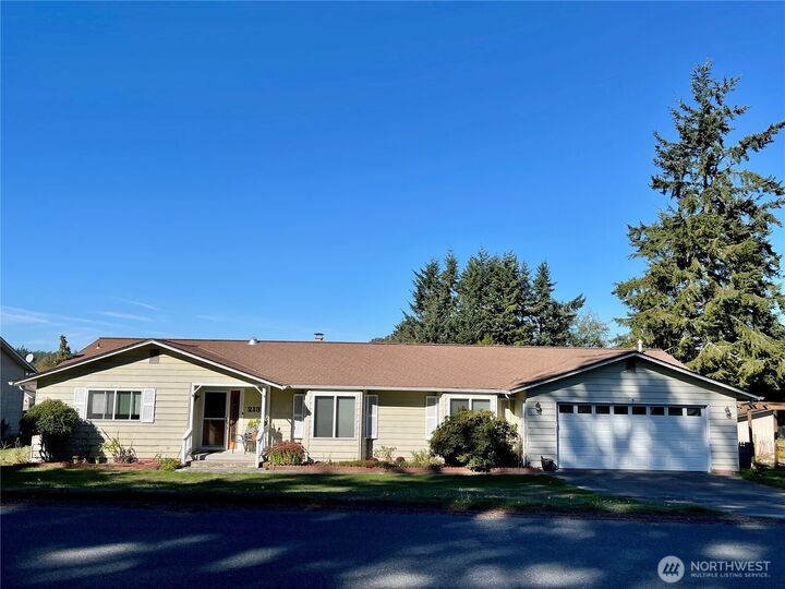 Property Photo: 2137 Heritage Way WA 98277