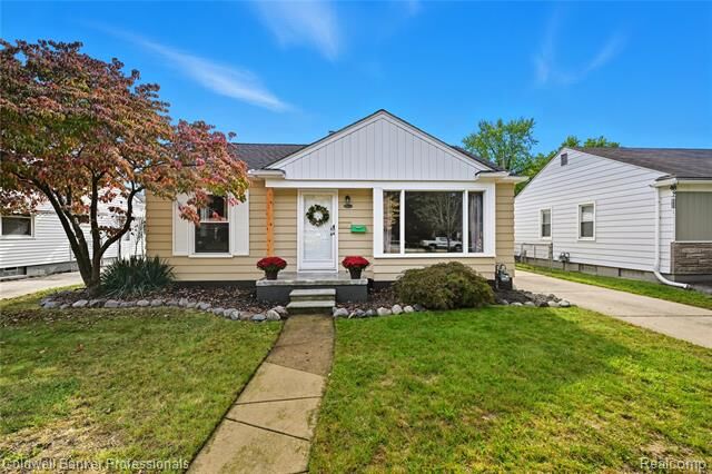 Property Photo:  31255 Marquette Street  MI 48135 