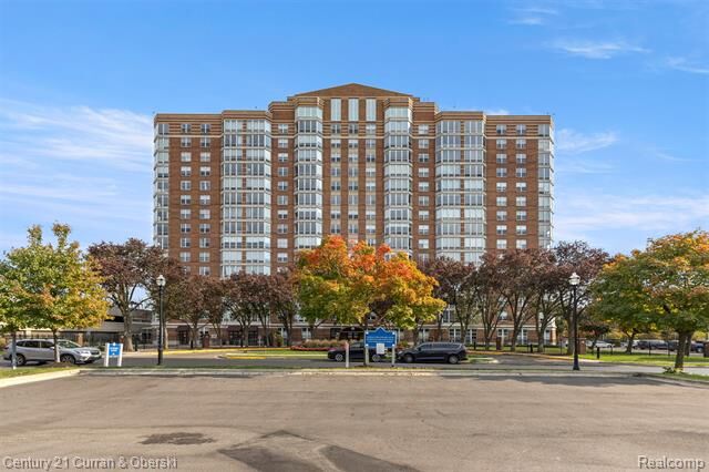 Property Photo: 250 E Harbortown Drive 708 MI 48207