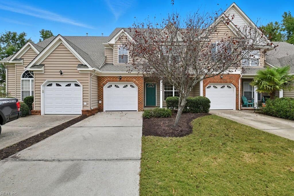 Property Photo: 6034 Rollingwood St VA 23435