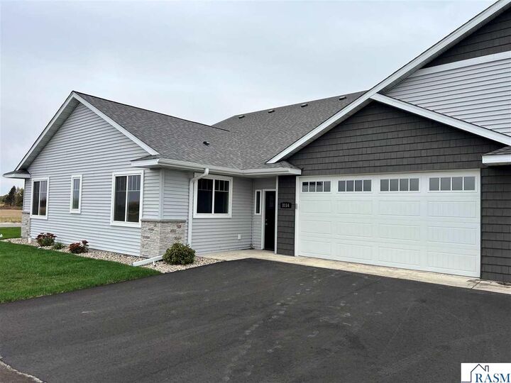 3114 Bassett Drive  Mankato MN 56001 photo