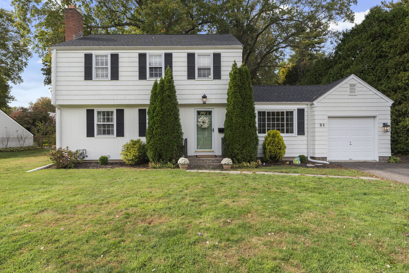 Property Photo: 21 Barksdale Road CT 06117