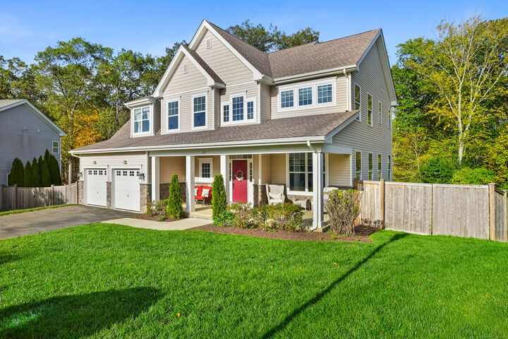 Property Photo:  360 Nutmeg Lane 360  CT 06614 
