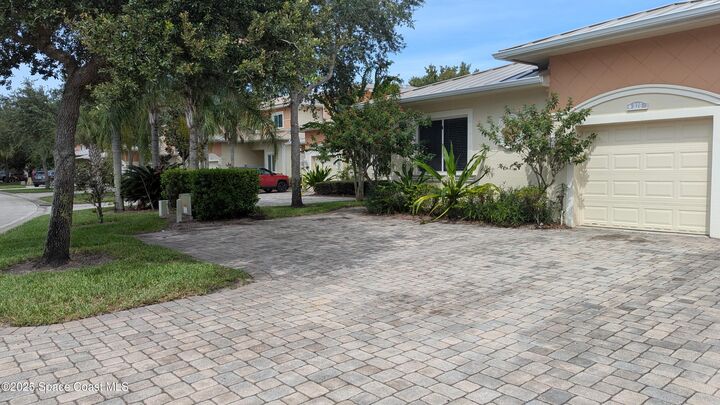Property Photo: 826 Middleton Drive SW FL 32962