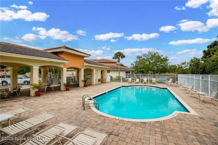 Property Photo:  826 Middleton Drive SW  FL 32962 