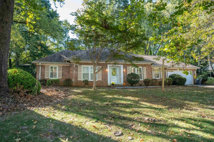 Property Photo: 13 Olde Orchard Lane SC 29615