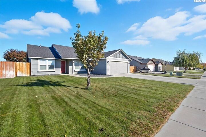 Property Photo: 6611 Mission Ridge Dr WA 99301