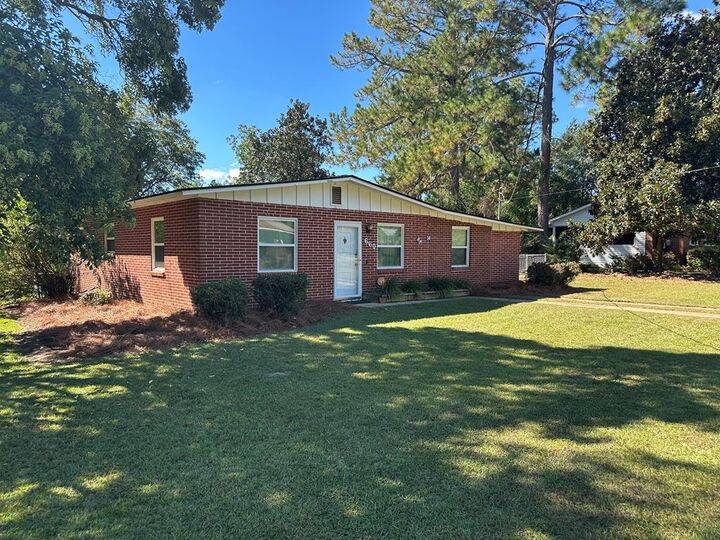 660 Cedar Drive  Ashburn GA 31714 photo