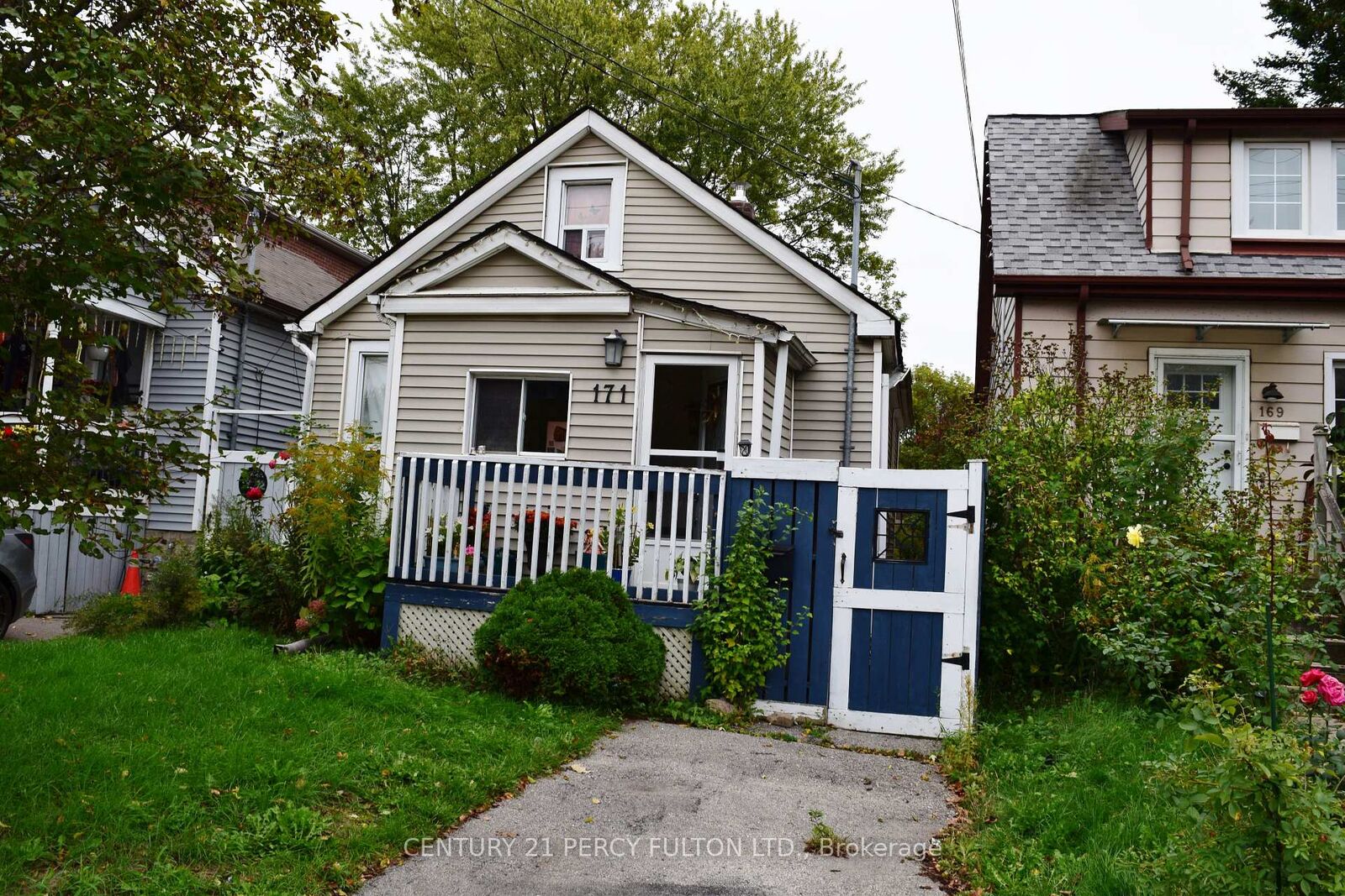 Property Photo:  171 Raleigh Avenue  ON M1K 1A5