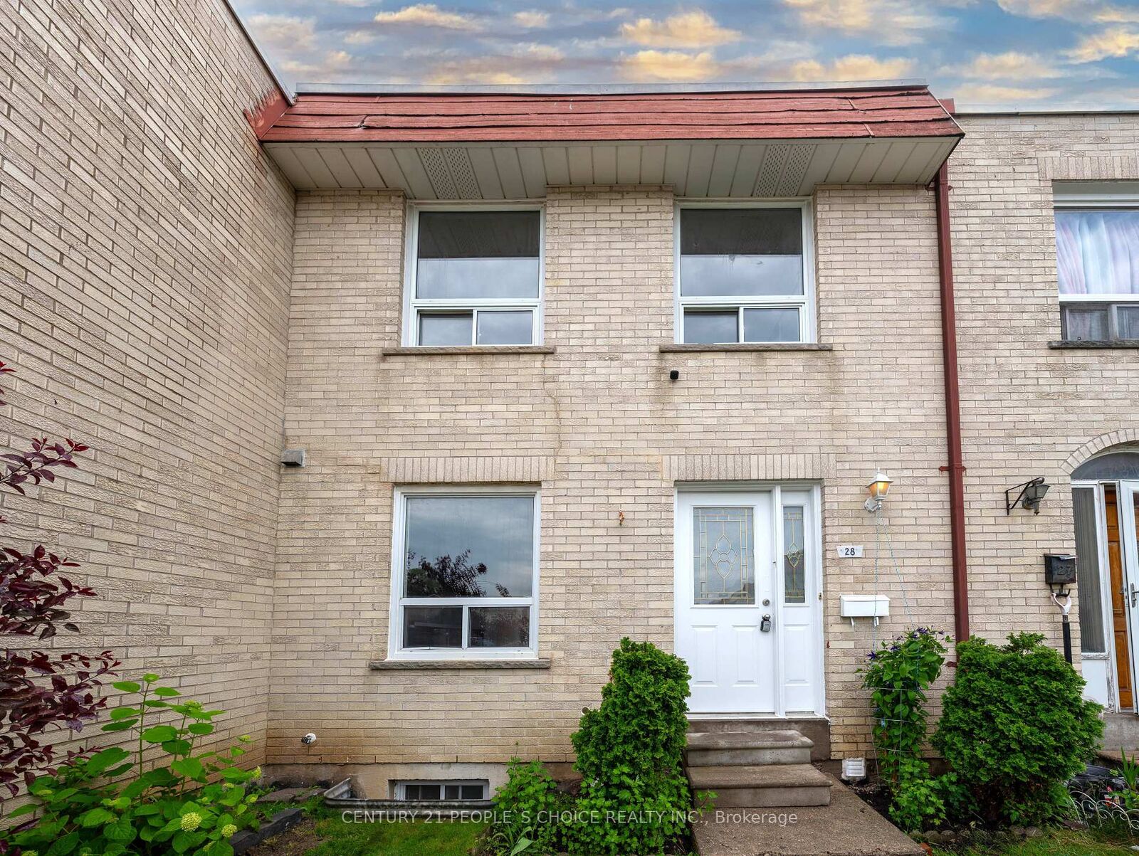 Property Photo: 7440 Goreway Drive 28 ON L4T 2V2
