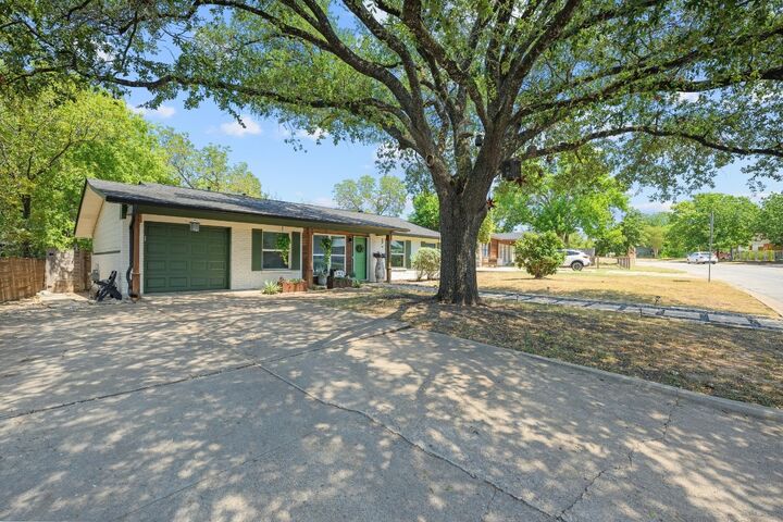 Property Photo: 1900 Ohlen Road TX 78757