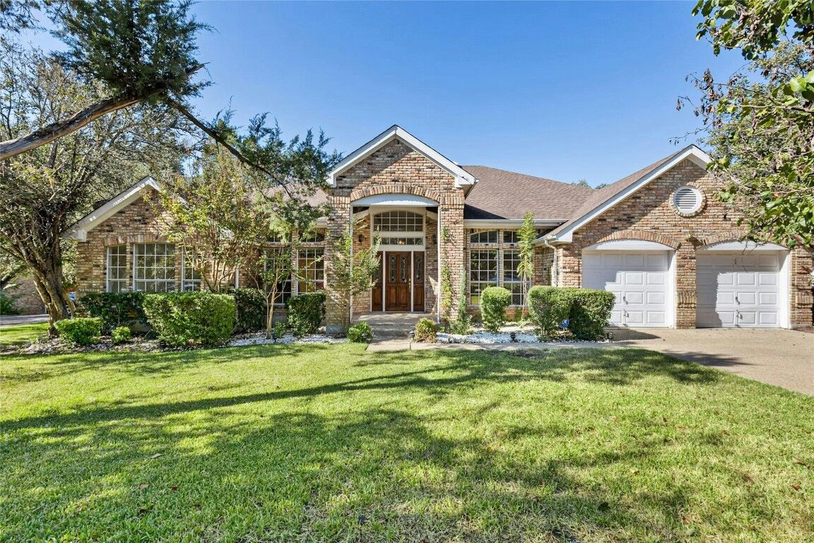 Property Photo:  10052 Circleview Drive  TX 78733 
